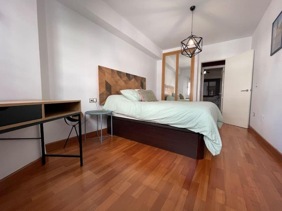 Apartamento Centrico Urbano Con Terraza กอร์โดบา ภายนอก รูปภาพ